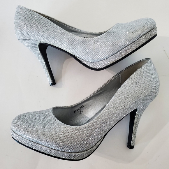 DAVID'S BRIDAL Michaelangelo Sz 8 Sparkly Silver 3.5" Heel Pump Slip On AROBIN23 - Picture 1 of 16